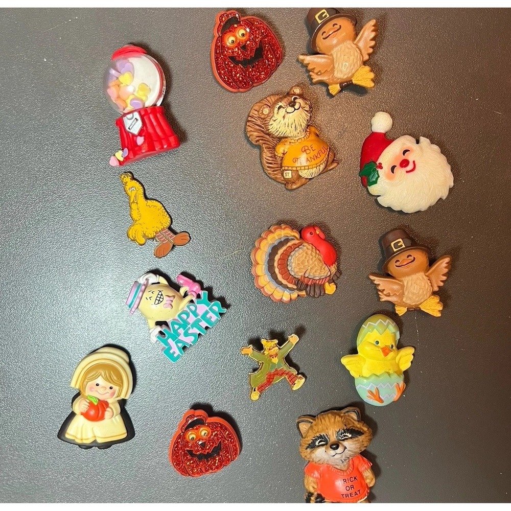 Huge Lot Of 14 Vintage Hallmark Holiday Pins Thanksgiving Easter Halloween